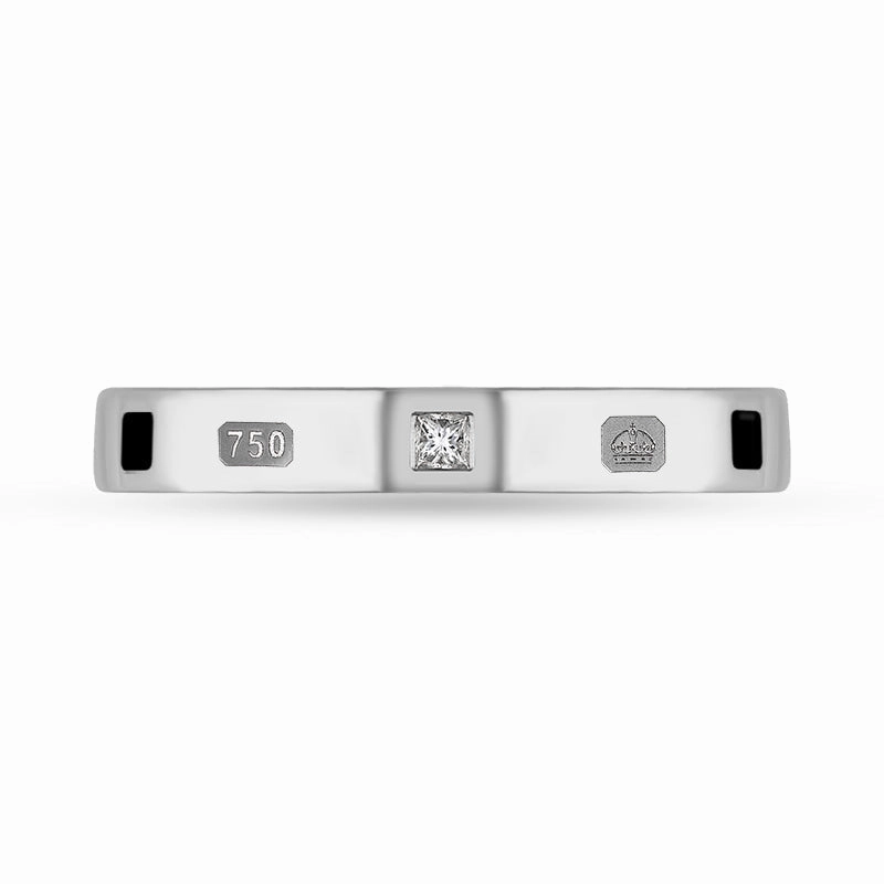 18ct White Gold 0.05ct Diamond Whitby Jet King's Coronation Hallmark Princess Cut 3mm Ring D