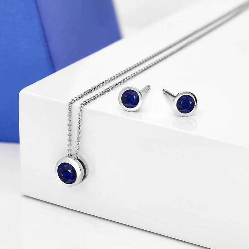 18ct White Gold 0.50ct Sapphire Solitaire Stud Earrings