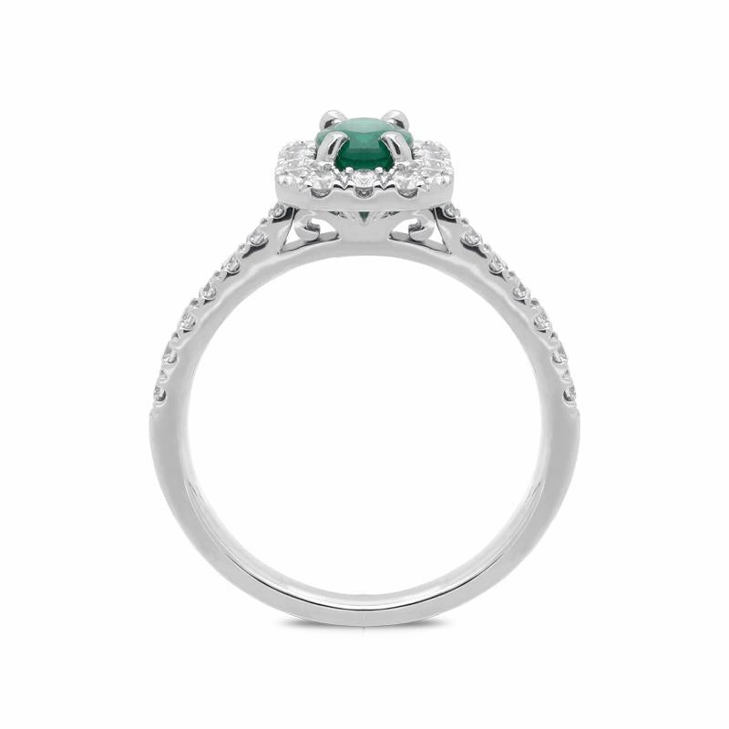 18ct White Gold 0.75ct Emerald Diamond Oval Cut Ring