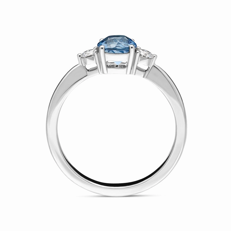 18ct White Gold Aquamarine Diamond Round Cut Three Stone Ring