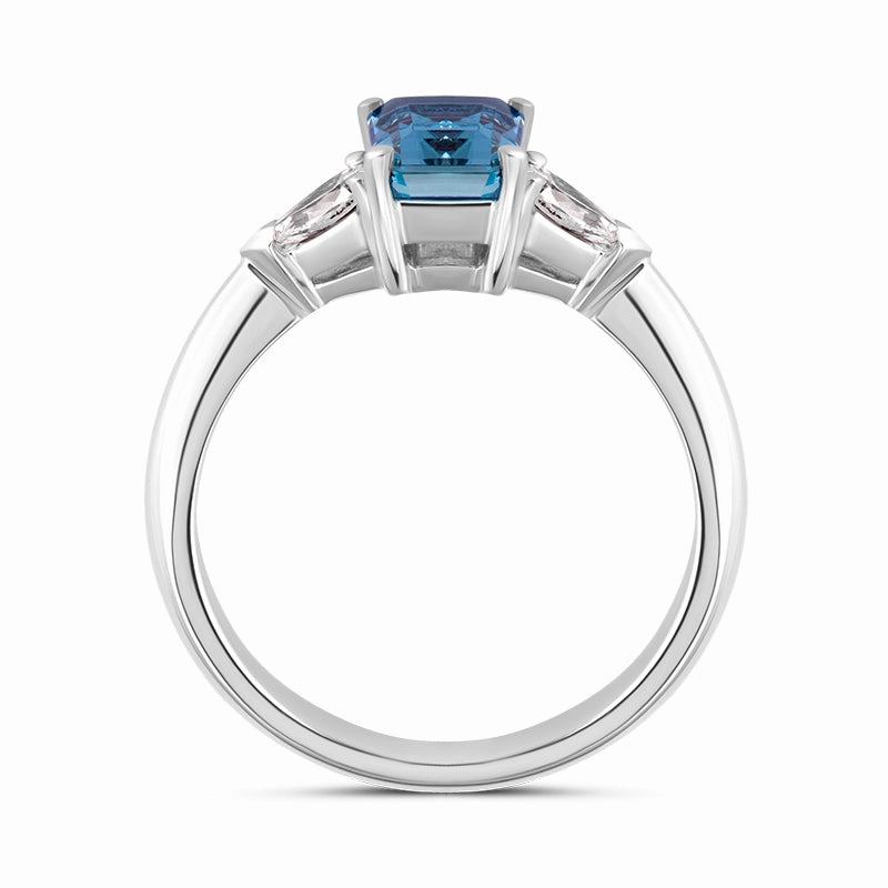 18ct White Gold Aquamarine Diamond Three Stone Ring