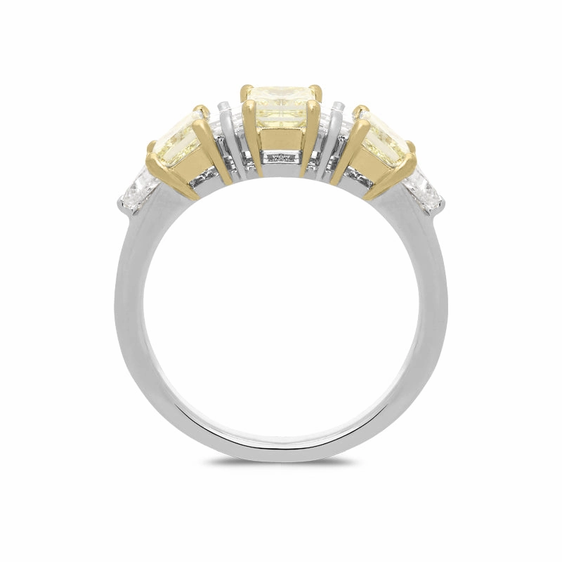 18ct White Gold Diamond 5 Stone Dress Ring