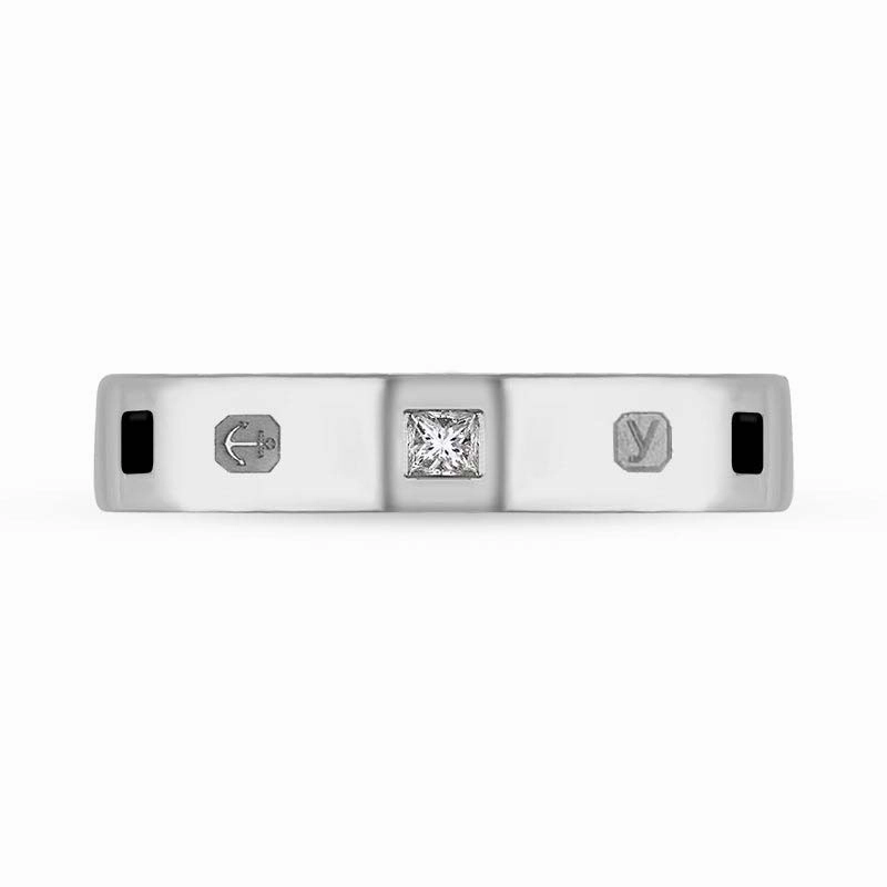 9ct White Gold 0.09ct Diamond Whitby Jet King's Coronation Hallmark Princess Cut 4mm Ring D