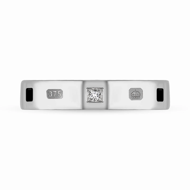 9ct White Gold 0.09ct Diamond Whitby Jet King's Coronation Hallmark Princess Cut 4mm Ring D