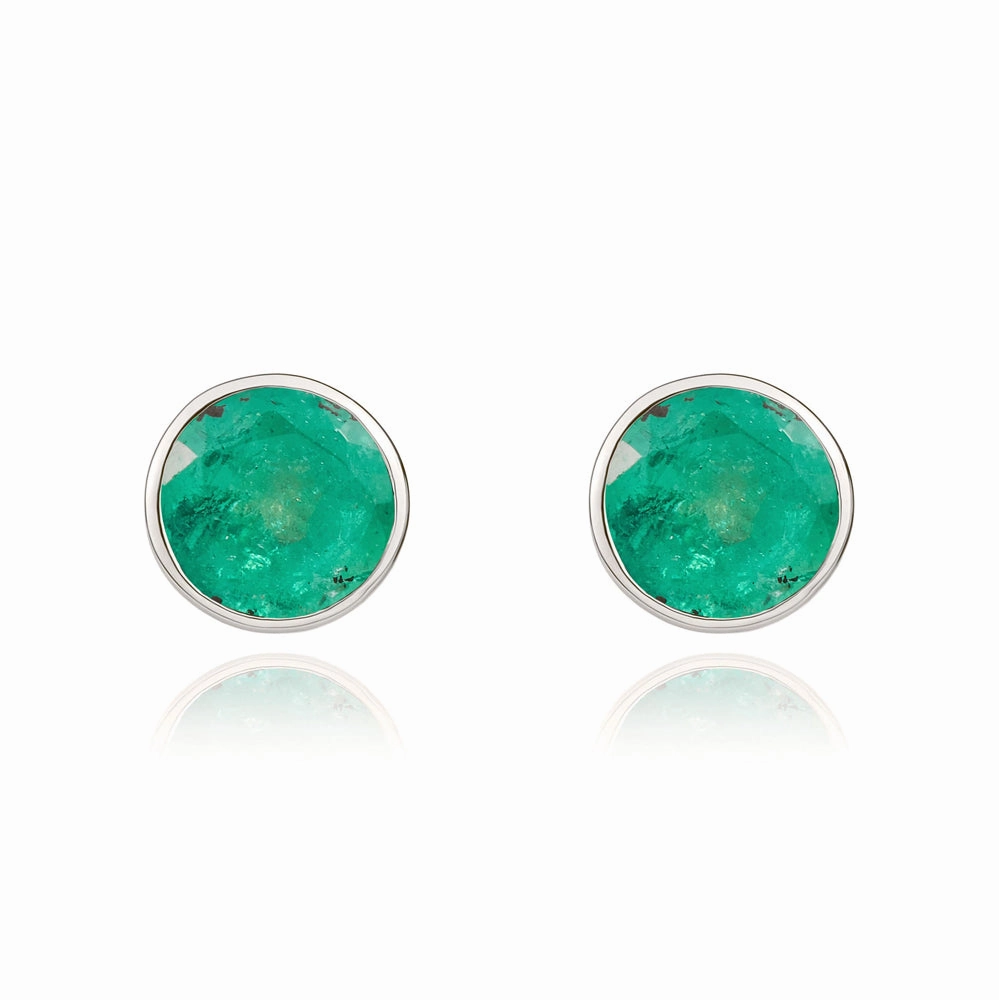 9ct White Gold Emerald 5mm Round Rub Over Set Stud Earrings