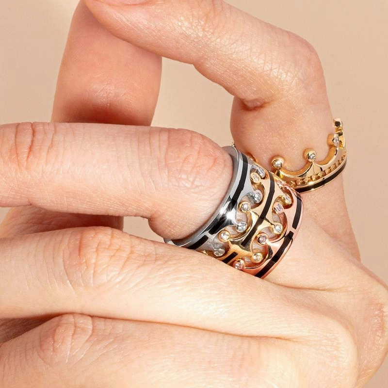 9ct White Gold Whitby Jet Diamond Tiara Band Ring