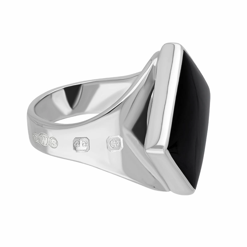 9ct White Gold Whitby Jet King's Coronation Hallmark Small Rhombus Ring D