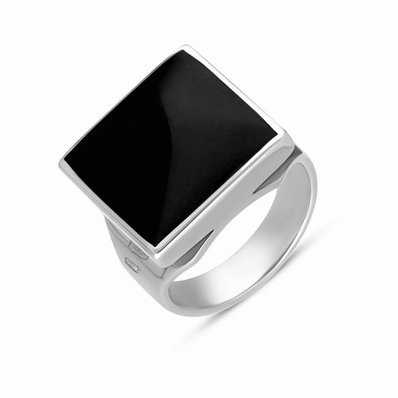 9ct White Gold Whitby Jet Queen's Jubilee Hallmark Small Square Ring D