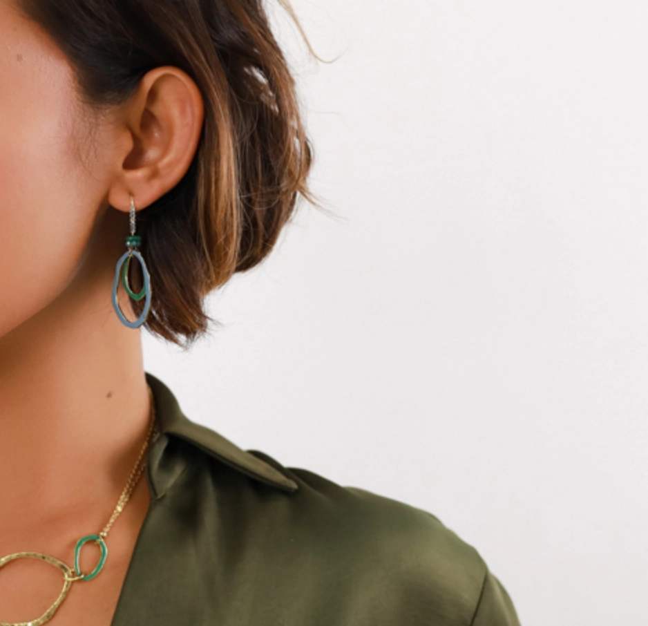 ALLEGRA crystallized hooks earrings  (blue)