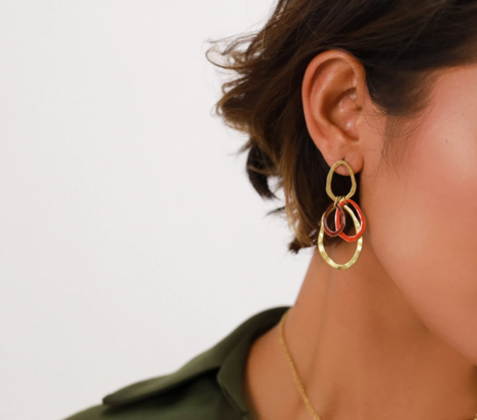 ALLEGRA oval ring dangles post earrings (red)