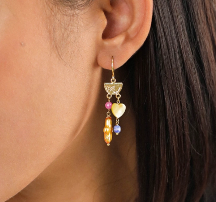 CALI mini "fan" shape on hook earring