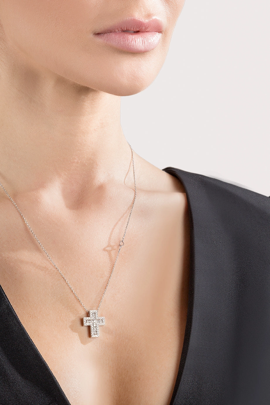 Damiani Belle Epoque 18ct White Gold 0.38ct Diamond Cross Necklace