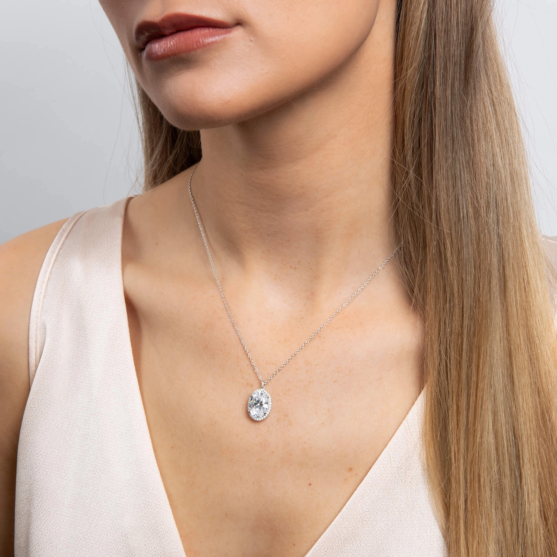 Diamonfire Cubic Zirconia Oval Halo Pendant P5521