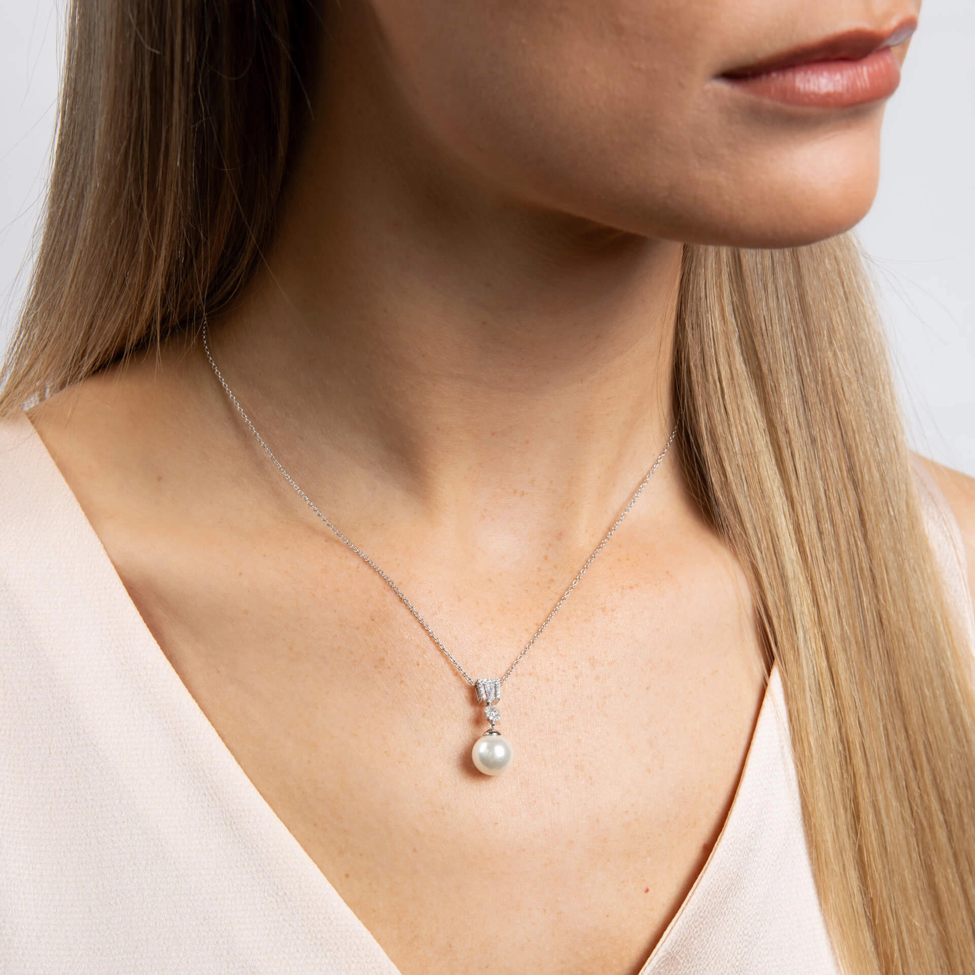 Diamonfire Cubic Zirconia Shell Pearl Drop Pendant P5522