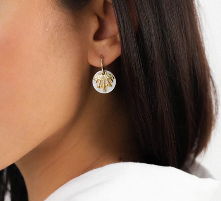 ELLEN small creole with shell disc