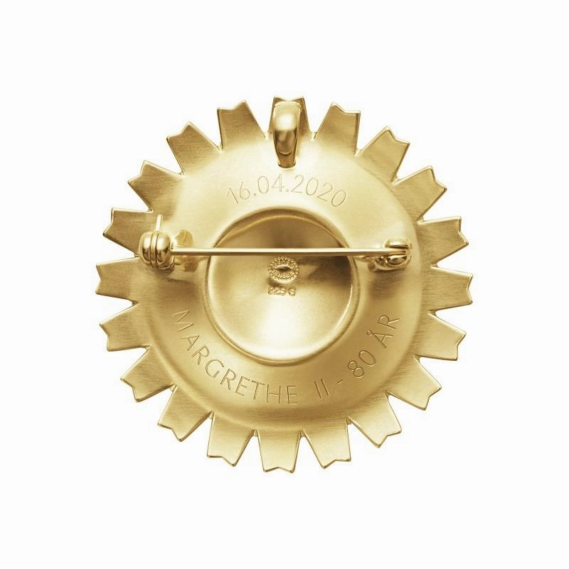 Georg Jensen Daisy 18ct Gold Vermeil Sterling Silver White Enamel Brooch Necklace