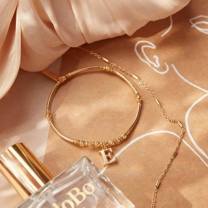 Gold Iconic Initial Bracelet - Letter E