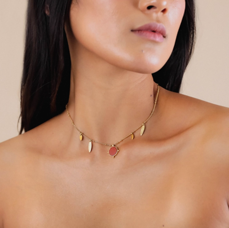 LOUISON multi-dangle necklace with round pendant