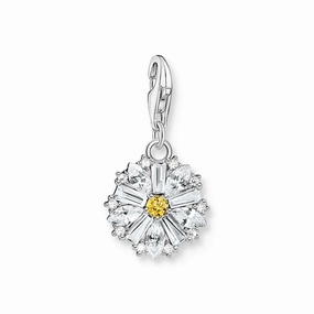 Lovely Daisy Charm Pendant