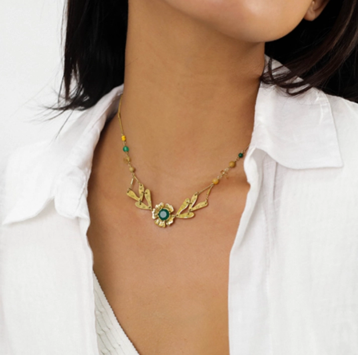 MATHILDE center flower necklace