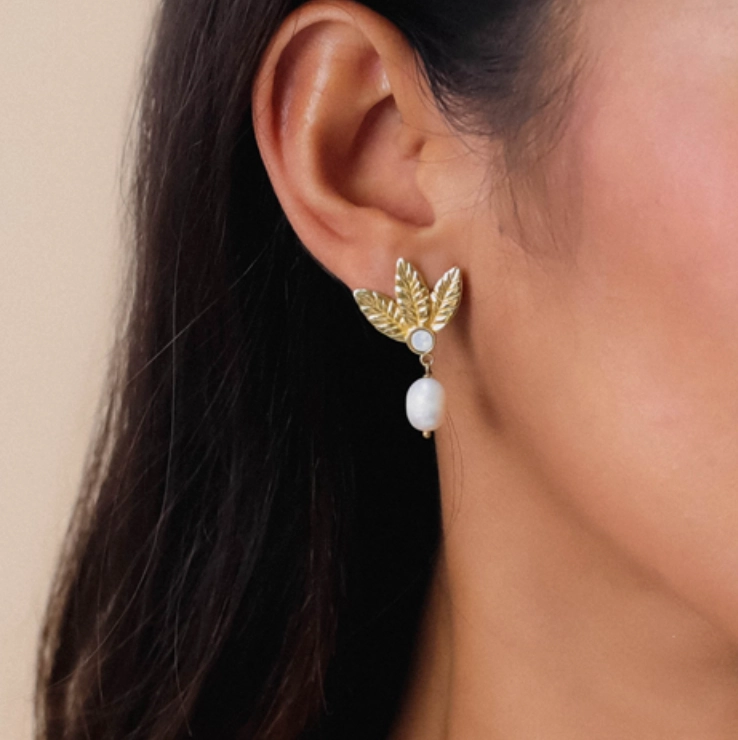 MERRY L3 Leaves Post with FWP Earring