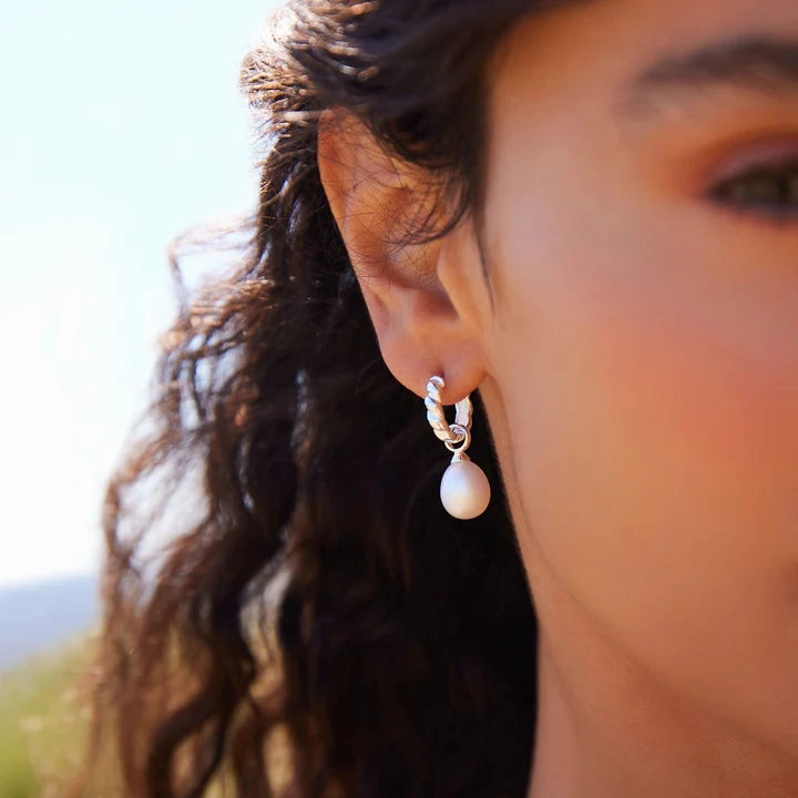 Najo - Dew Drop Pearl Earrings