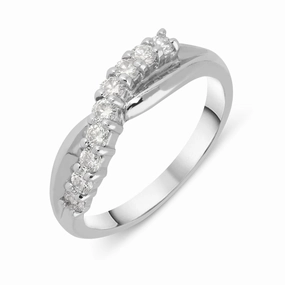 Platinum 0.27ct Diamond Twist Ring