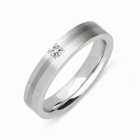 Platinum and 18ct White Gold 0.07ct Diamond Princess Cut Wedding Ring