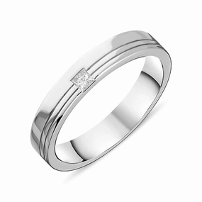 Platinum Princess Cut Diamond Engraved Wedding Ring