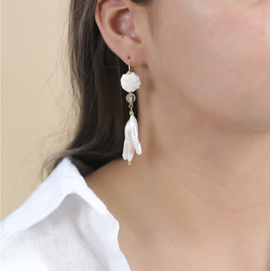 PONDICHERY hook earrings with fresh water pearl pendant