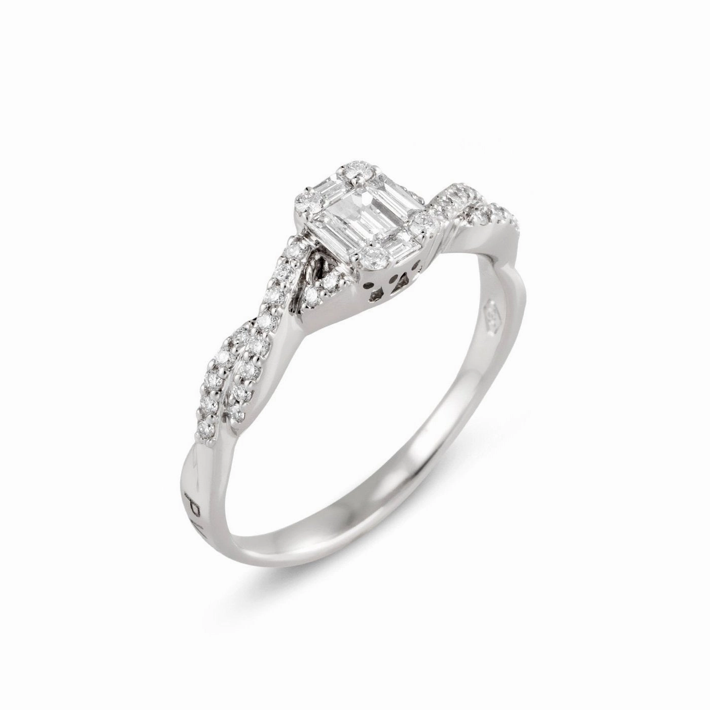 Ponte Vecchio Benvenuto 18ct White Gold 0.45ct Diamond Baguette Twist Ring