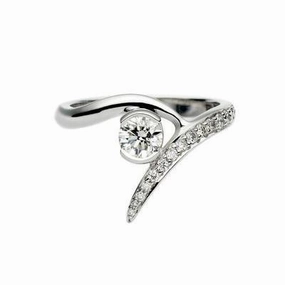 Shaun Leane Entwined 18ct White Gold 0.65ct Diamond Outward Engagement Ring