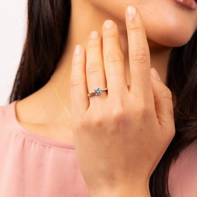 Sterling Silver Clear Cubic Zirconia Ring R3867