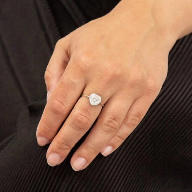 Sunray Texture Heart Ring R3770